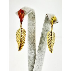 Gold Simli Yaprak Figürlü Küpe